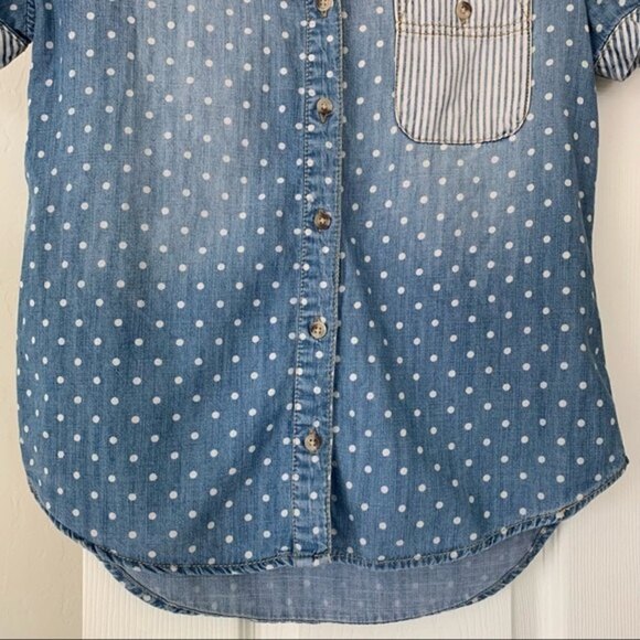 Urban Outfitters BDG Polka Dot Chambray Short Sleeve Button Down Top Extra Small - Picture 5 of 8